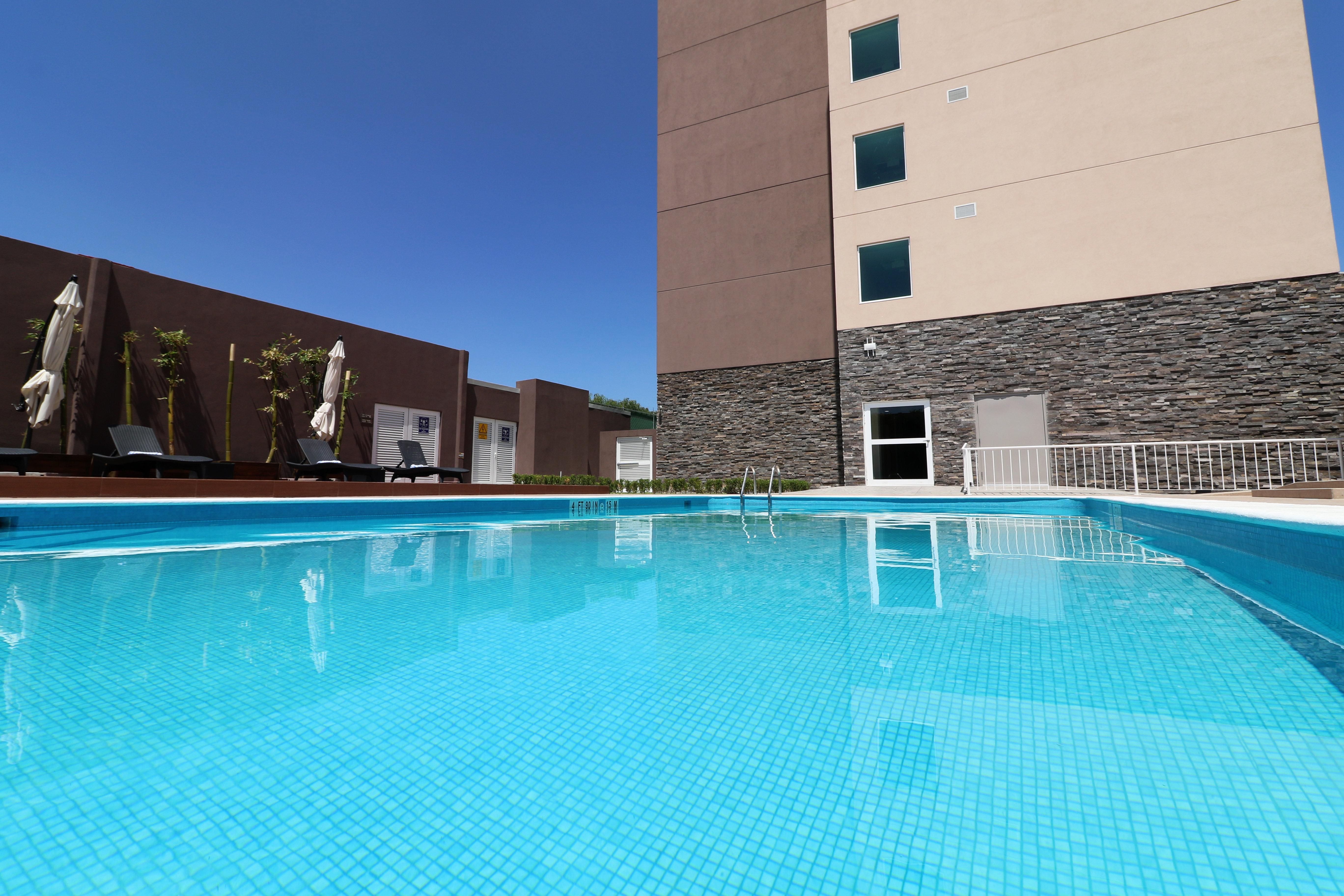 Candlewood Suites Celaya Celaya  Extérieur photo